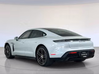 2026 Porsche Taycan GTS - Photo 17