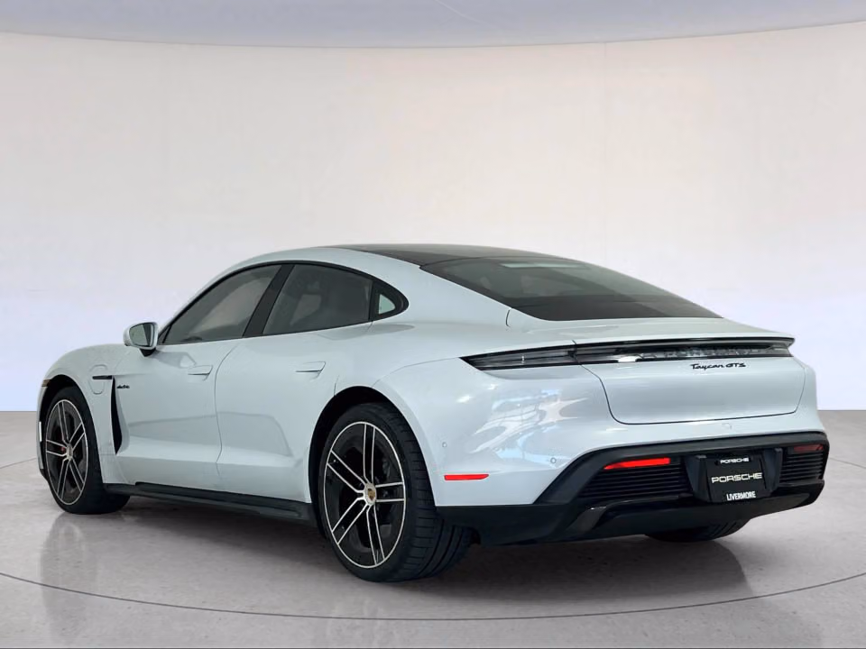 2026 Porsche Taycan GTS - Photo 19
