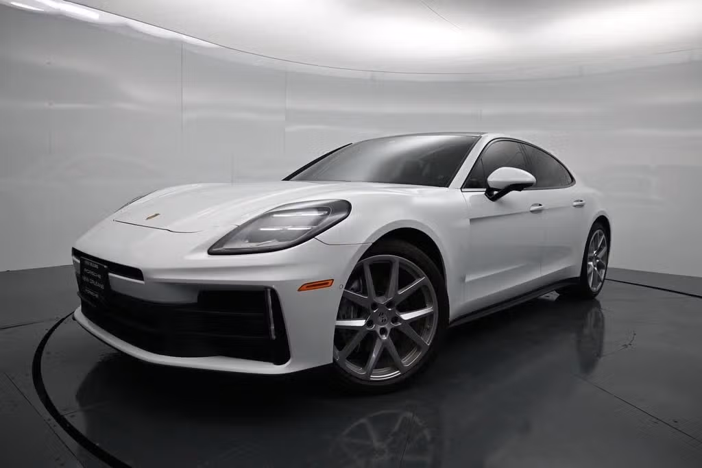 2024 Porsche Panamera 4 (MY24)