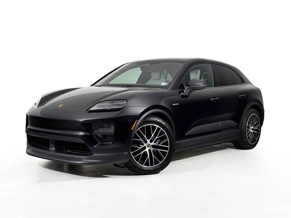 2025 Porsche Macan Base
