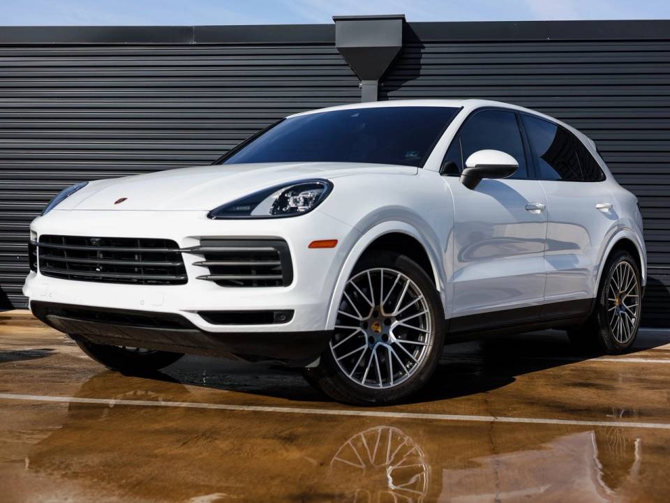 2023 Porsche Cayenne Base