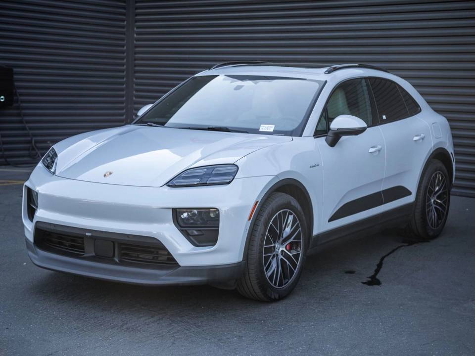 2025 Porsche Macan S