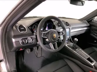 2025 Porsche 718 Base - Photo 29
