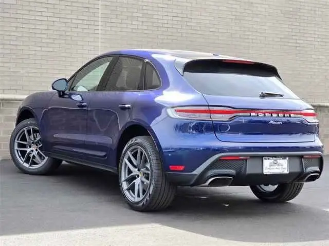 2025 Porsche Macan - Photo 23