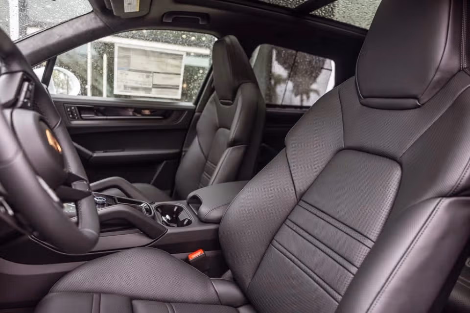 2026 Porsche Cayenne GTS - Photo 35