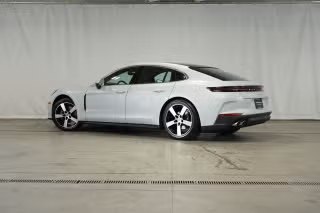 2025 Porsche Panamera Base - Photo 17