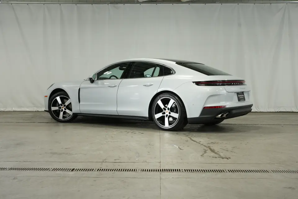 2025 Porsche Panamera Base - Photo 23