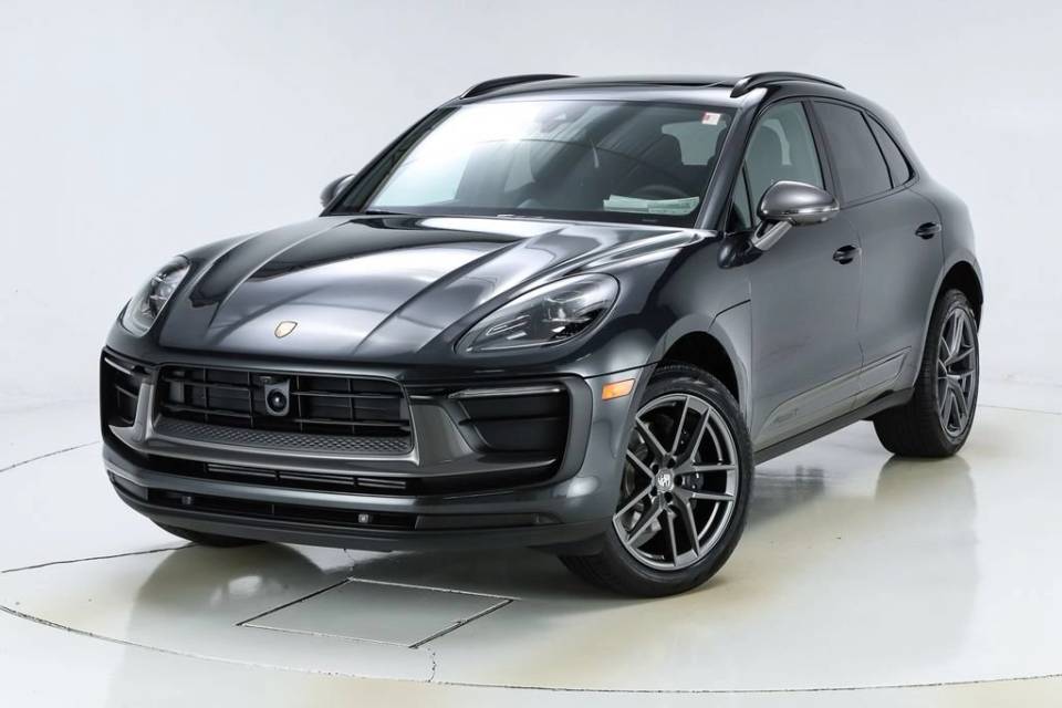 2026 Porsche Macan T