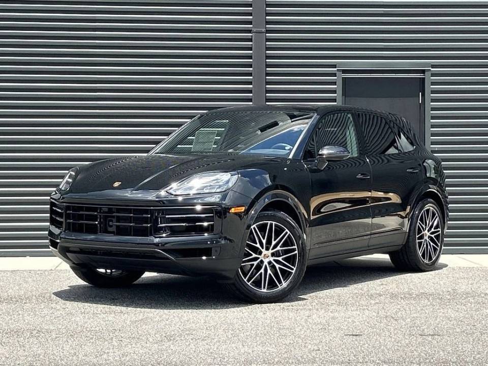 2025 Porsche Cayenne Base