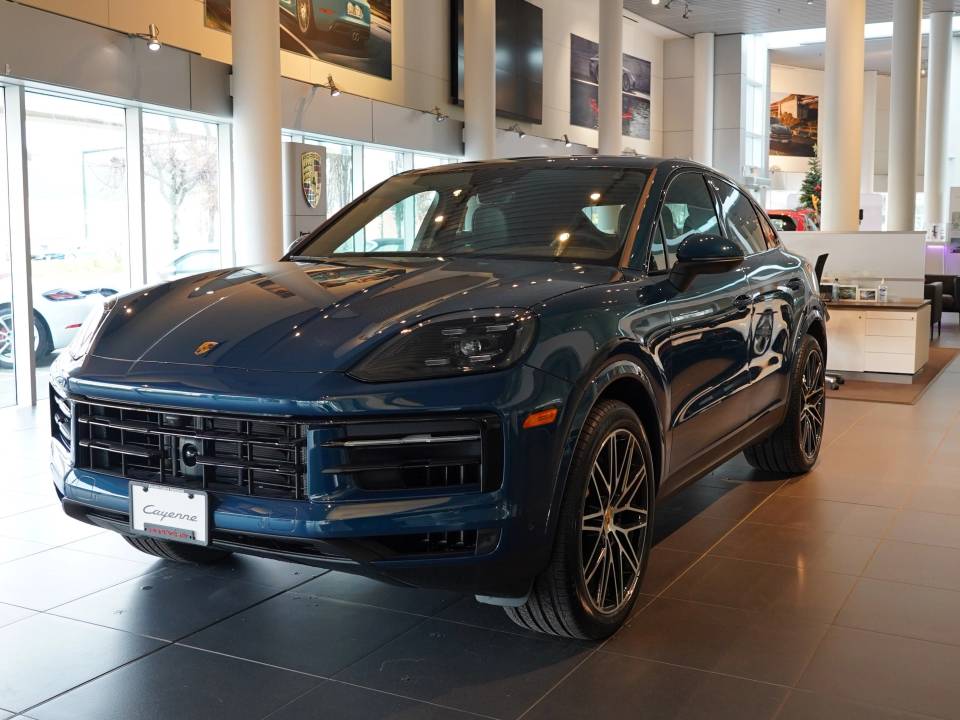 Achetez un Porsche Le Nouveau Cayenne Coupe neufs ou dans votre Porsche