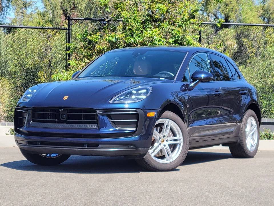 2023 Porsche Macan Base
