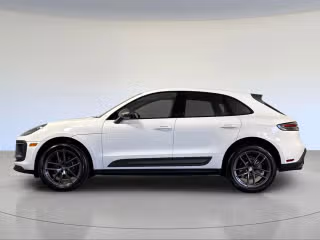 2026 Porsche Macan T - Photo 9