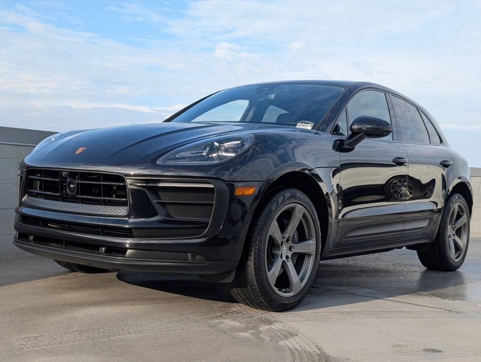 2024 Porsche Macan Base