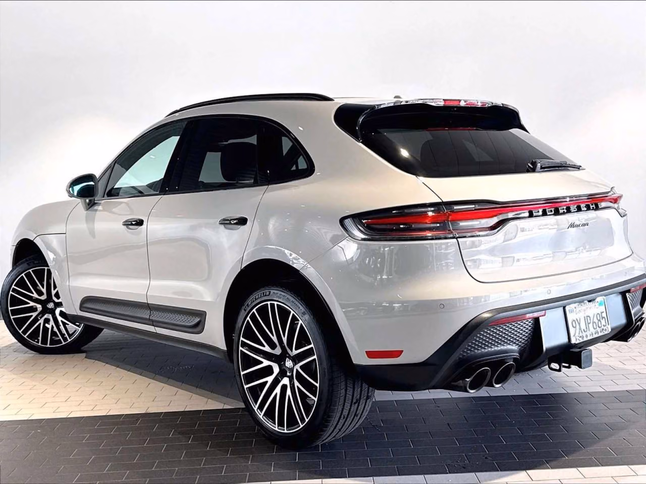 2026 Porsche Macan Base - Photo 20