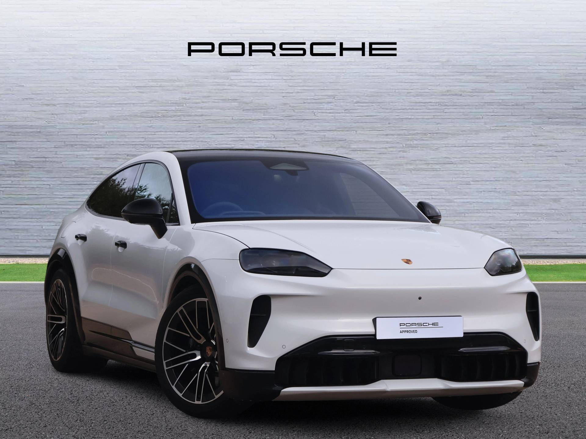 Cayenne Electric Coupé, photo 1 of 37