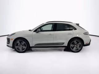 2025 Porsche Macan Base - Photo 9