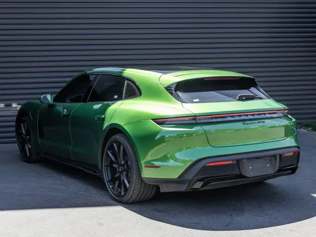 2023 Porsche Taycan 22