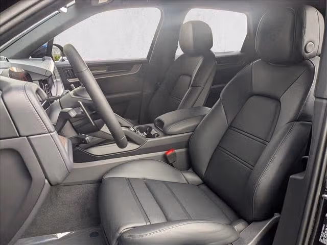 2026 Porsche Cayenne S E-Hybrid - Photo 34