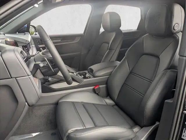 2026 Porsche Cayenne S E-Hybrid - Photo 39