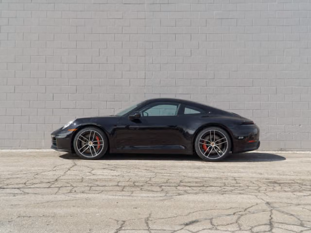 2026 Porsche 911 S - Photo 10