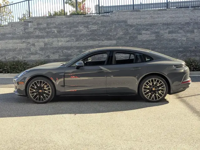 2026 Porsche Panamera Base - Photo 14