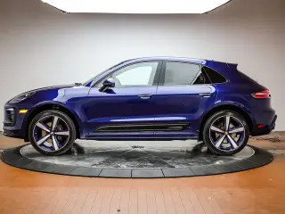 2025 Porsche Macan T - Photo 13