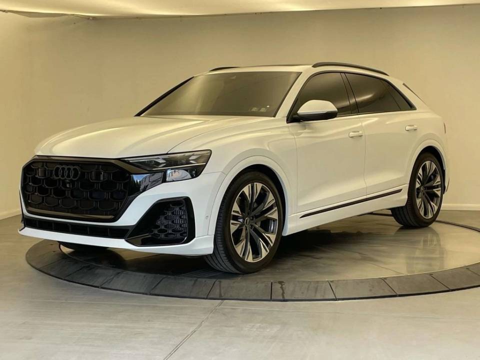 2025 Audi Q8