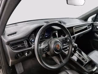 2025 Porsche Macan Base - Photo 25
