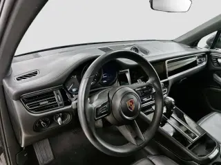 2025 Porsche Macan Base - Photo 29
