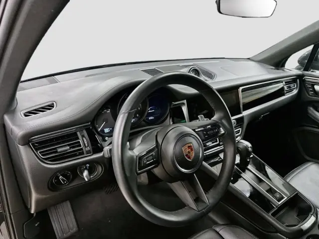 2025 Porsche Macan Base - Photo 30