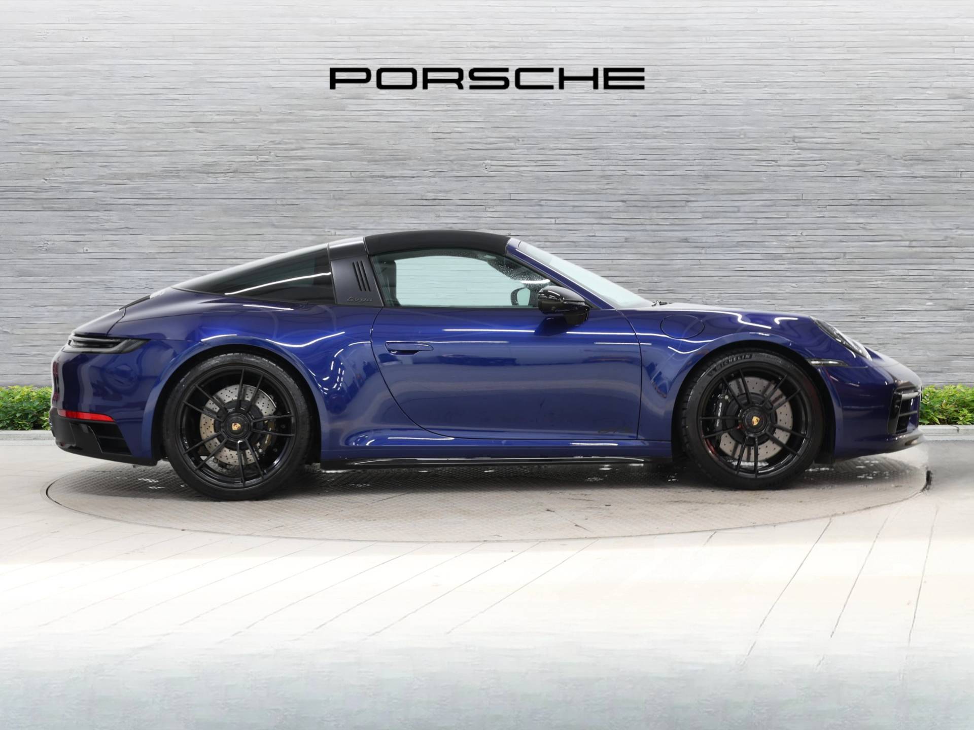 911 Targa 4 GTS, photo 2 of 34
