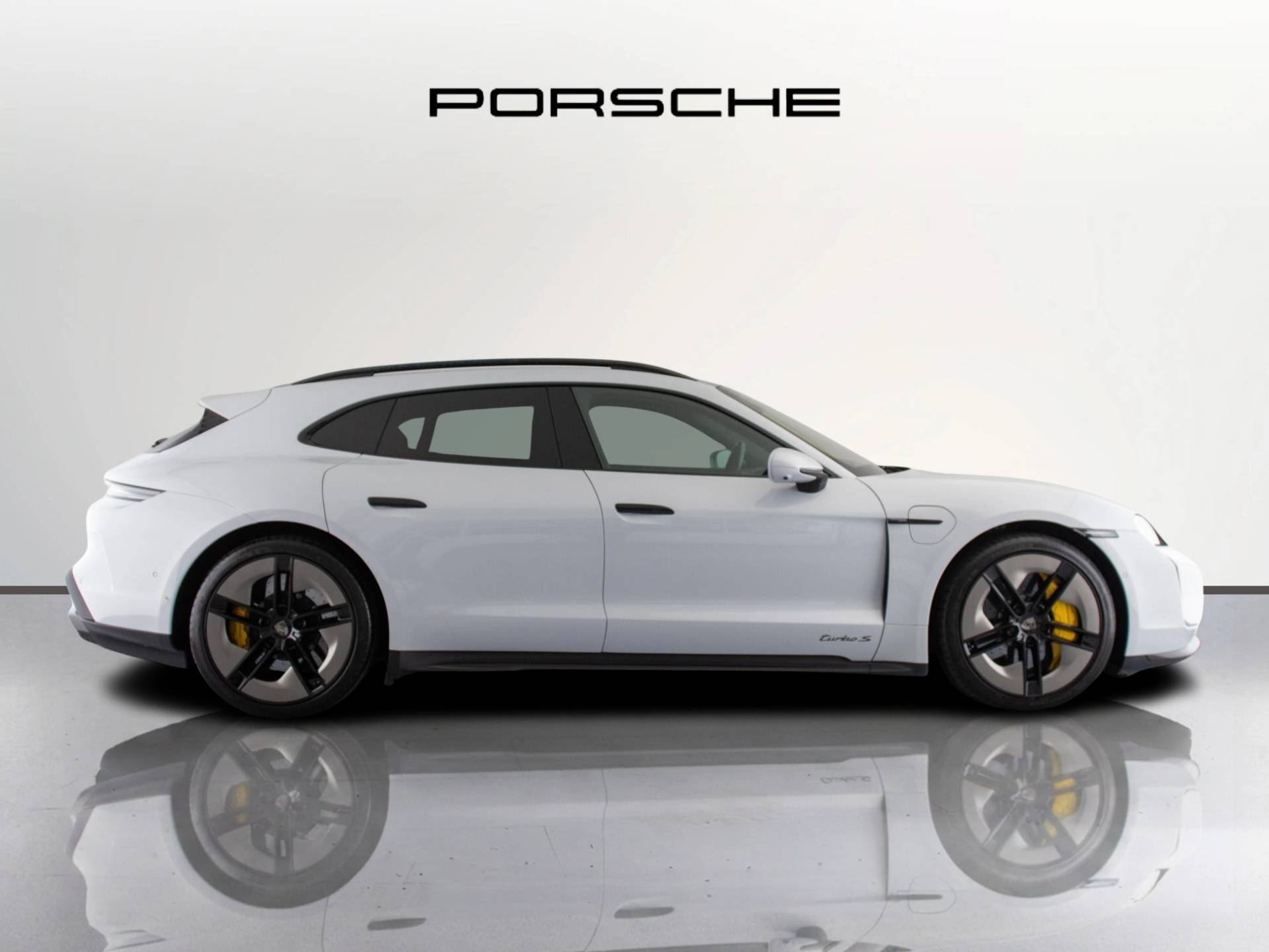 Taycan Turbo S Sport Turismo, photo 2 of 64
