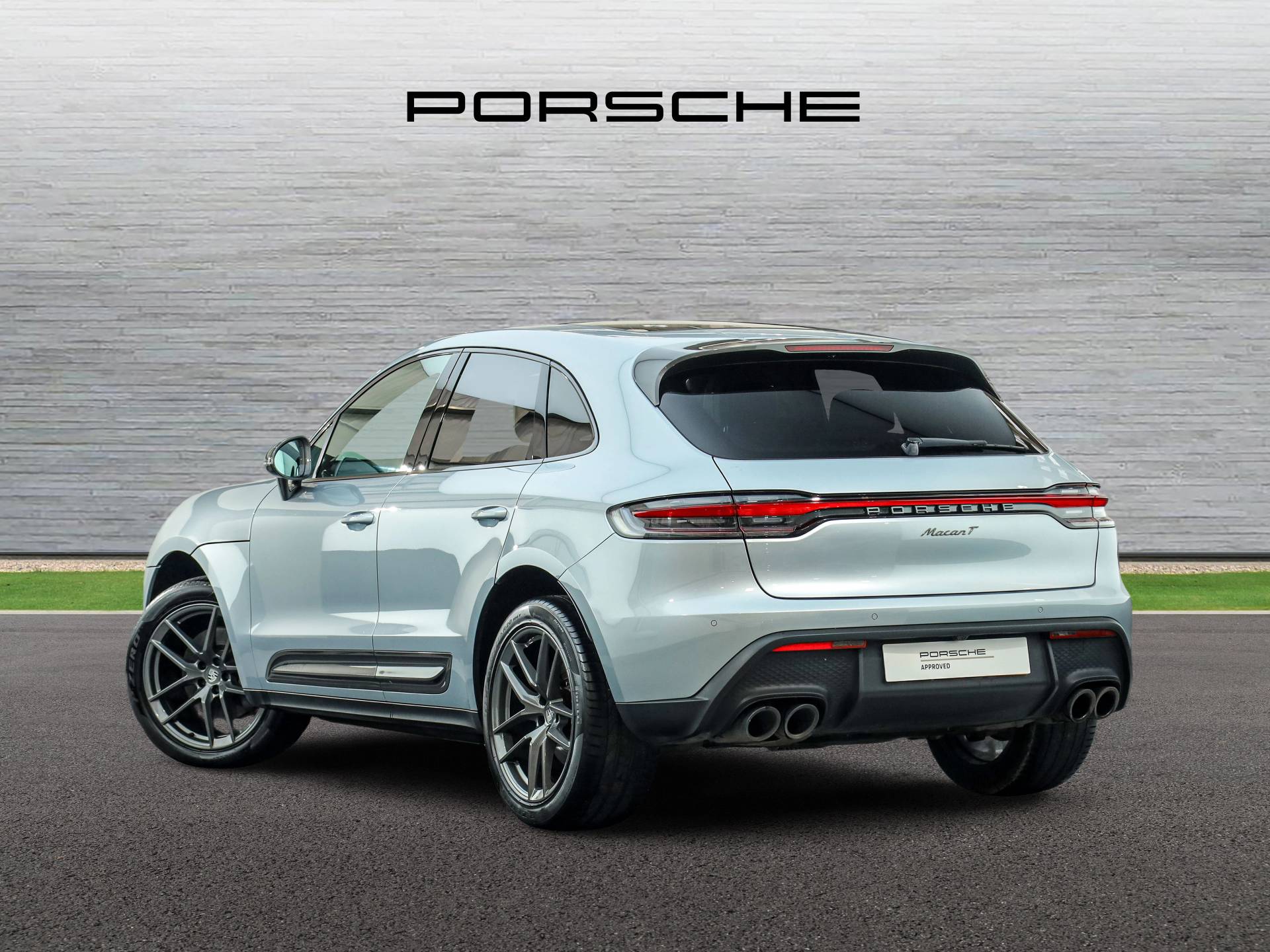 Macan T, photo 2 of 30