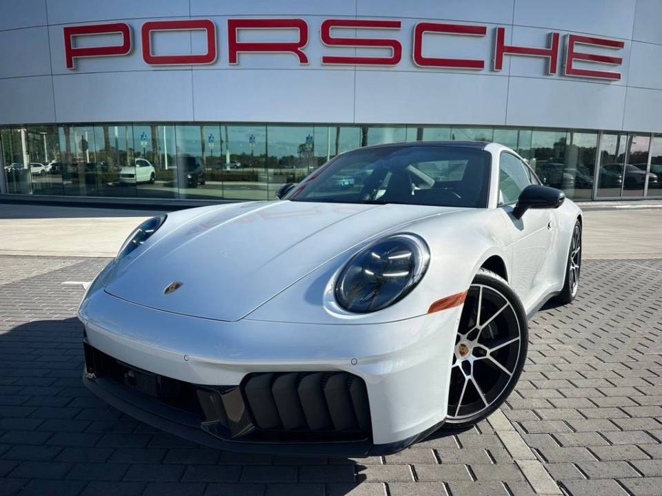 2025 Porsche 911 GTS