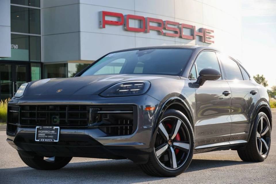 2025 Porsche Cayenne GTS Coupe