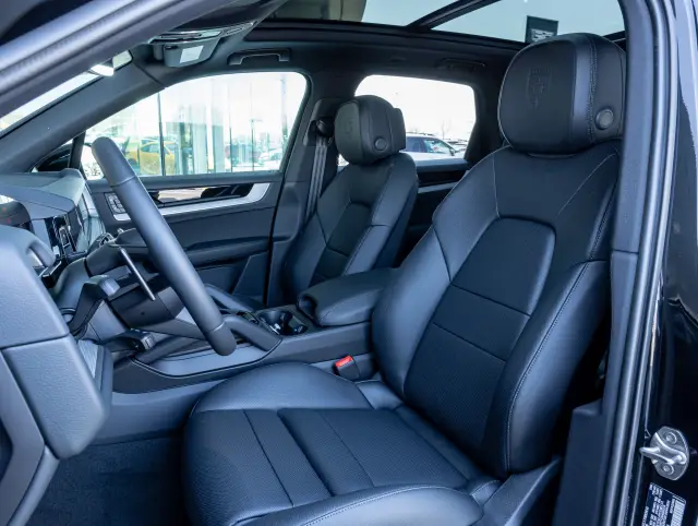 2026 Porsche Cayenne Base - Photo 38