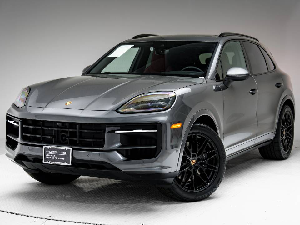 2025 Porsche Cayenne Base