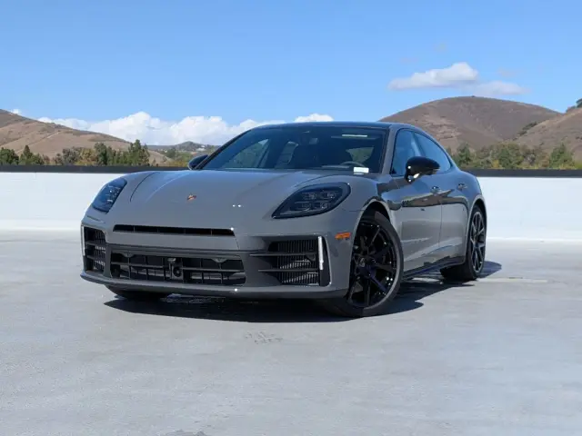 2026 Porsche Panamera 4 E-Hybrid - Photo 6