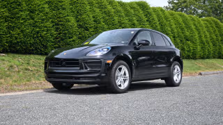 2025 Porsche Macan's photo