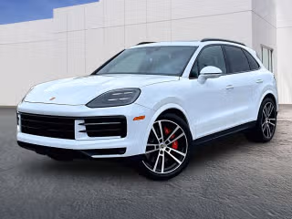 2024 Porsche Cayenne S's photo