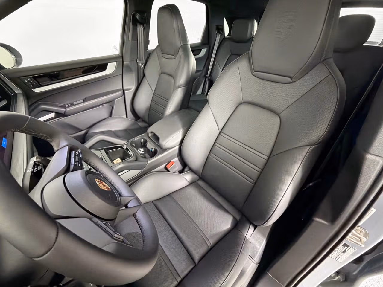 2025 Porsche Cayenne Base - Photo 36