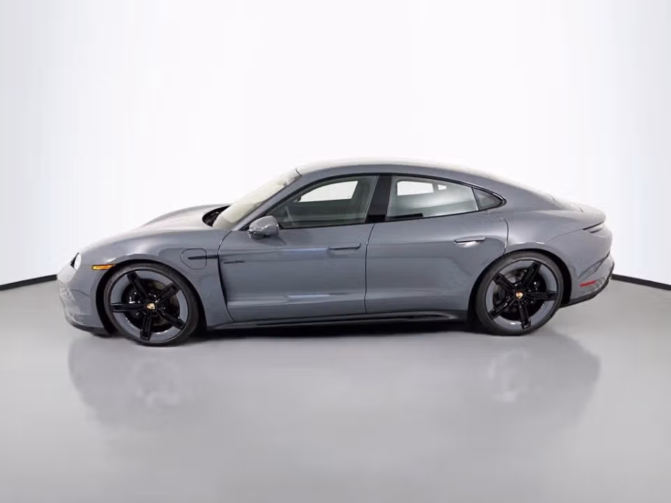 2026 Porsche Taycan GTS - Photo 11