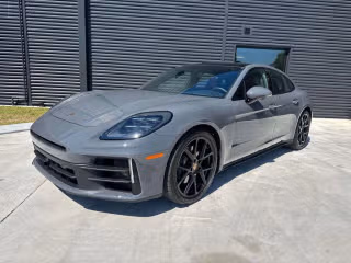 2026 Porsche Panamera