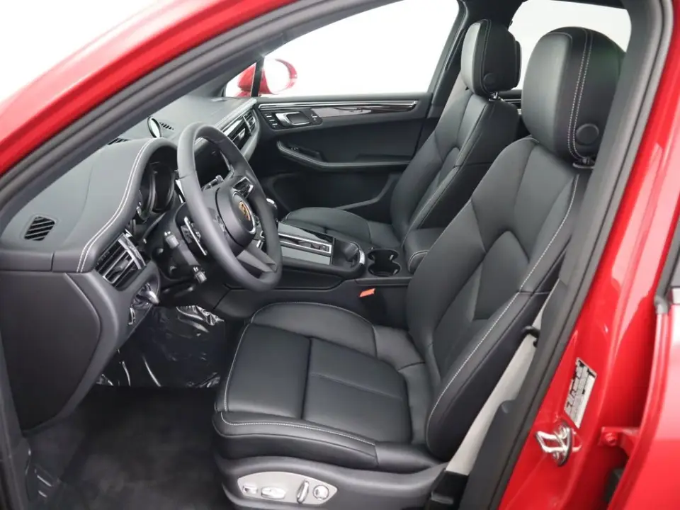 2025 Porsche Macan Base - Photo 39