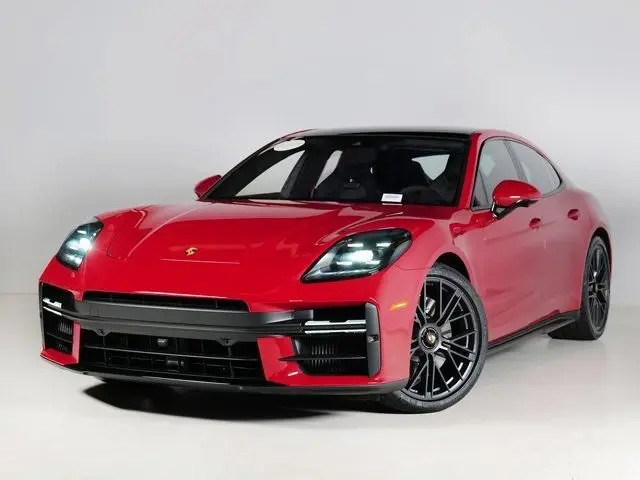 2025 Porsche Panamera GTS - Photo 8