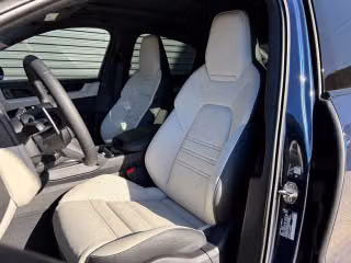 2026 Porsche Cayenne Coup E-Hybrid - Photo 33
