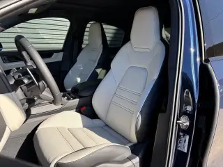 2026 Porsche Cayenne Coup E-Hybrid - Photo 37