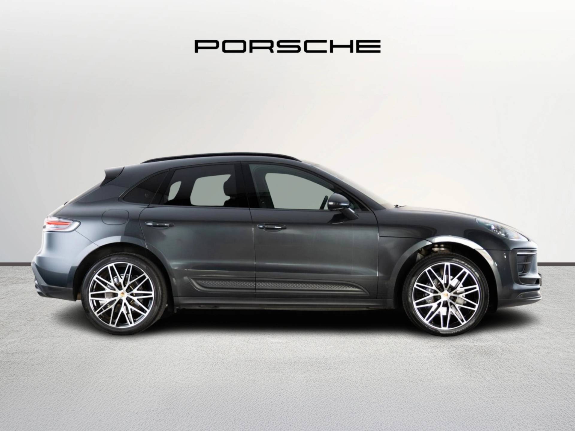 Macan, photo 2 of 41