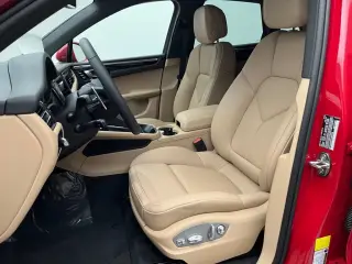 2026 Porsche Macan Base - Photo 37