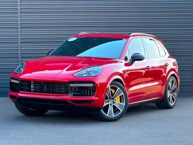 2023 Porsche Cayenne Turbo S E-Hybrid - Photo 7